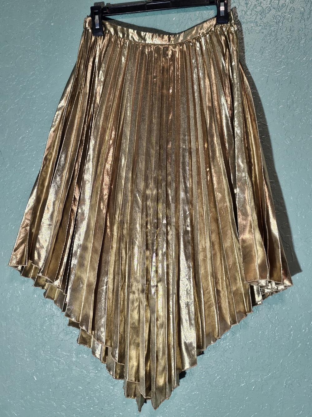 ✨ ASOS Metallic Gold Pleated Asymmetrical Midi Skirt Size 6 ✨